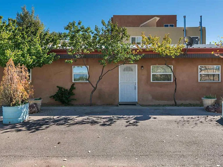 812 Calle Saragosa #2 — Photo 8