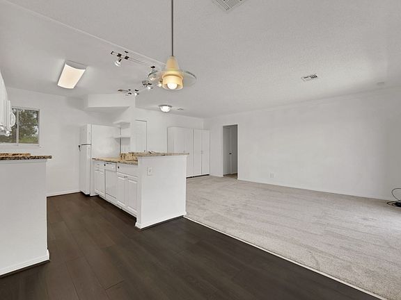 4th image of 2373 Wooster Cir Unit D