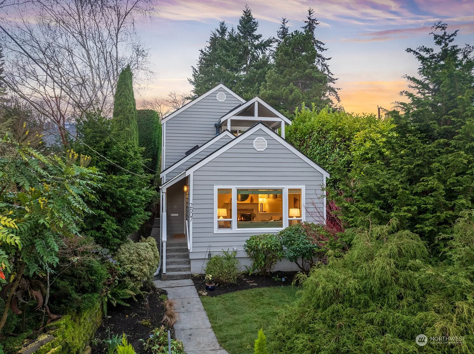 2607 4th Avenue W photo 1