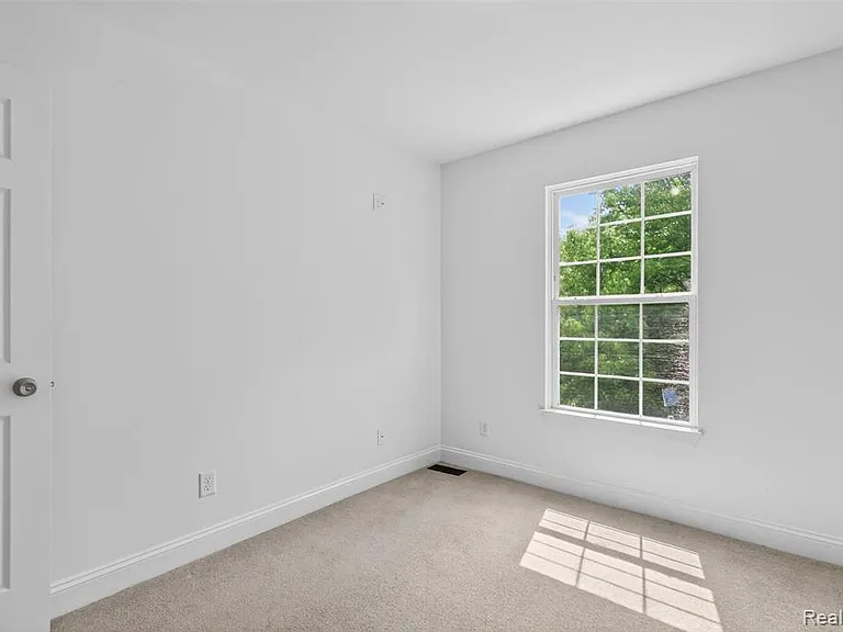 3457 Ashburnam Rd — Photo 27