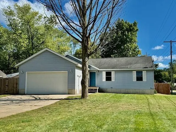 1190 Center St, Muskegon, MI 49442
