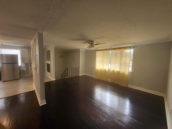 4th image of 2344 Lake Ave