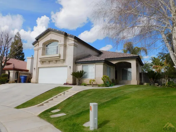 10204 Heather Valley Dr, Bakersfield, CA 93312