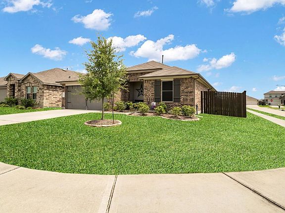 2nd image of 21023 Creighton Wood Dr