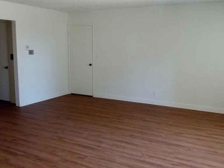 444 Tyler Way #A — Photo 6