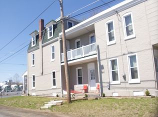 1113 Carbon St, Reading, PA 19601