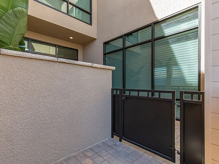 10797 Canyon Bloom Dr — Photo 4