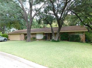 4321 Elmwood Dr, Benbrook, TX 76116