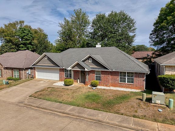 4th image of 905 Tristan Ln