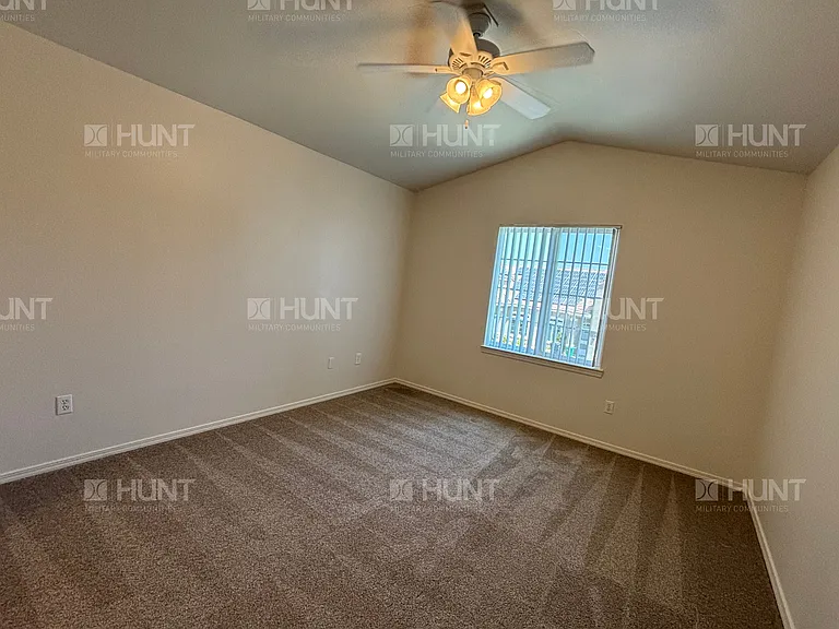 336 Ponmunjom Cir — Photo 14