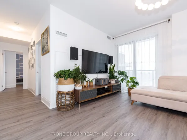 85 Oneida Cres #1514, Richmond Hill, ON L4B 0H4