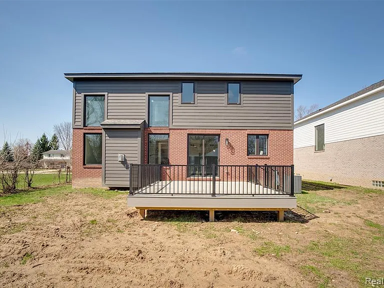2921 Walsh Dr — Photo 54