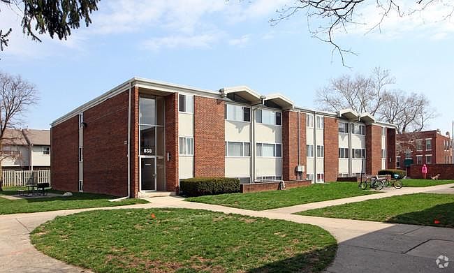 2nd image of 832 Thurber Dr W APT 24