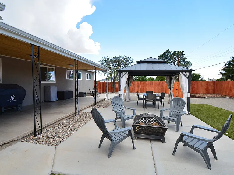 9501 Arvilla Ave NE — Photo 35