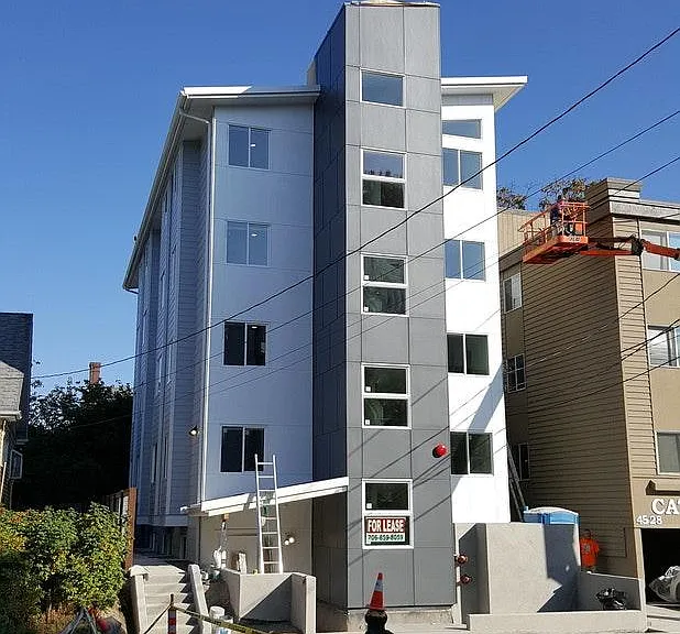 4532 20th Ave NE #201 — Photo 1
