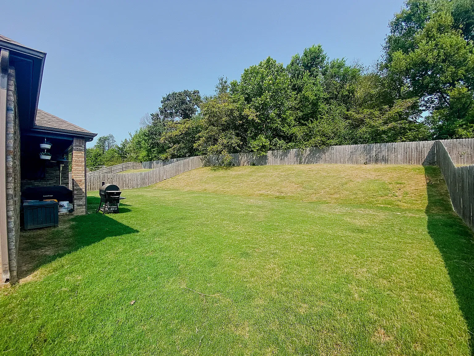 4 bed, 1975 sqft, $2,500 — Photo 2