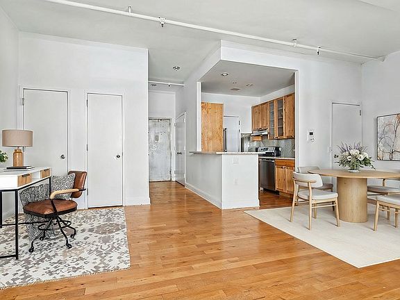 5th image of 79 Bridge St APT 2B