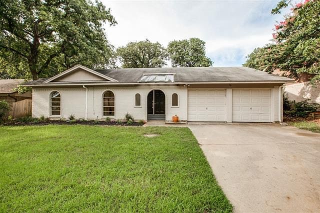 1st image of 5616 Woodhollow Dr