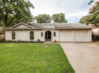 5616 Woodhollow Dr, Arlington, TX 76016