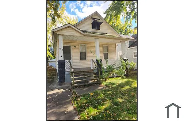 3675 E 50th St photo 1