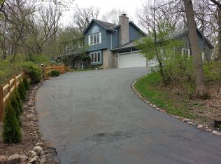 N8W30697 Broken Bow Trl, Waukesha, WI 53188