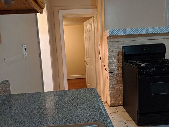 3rd image of 90 Cutler St APT 1