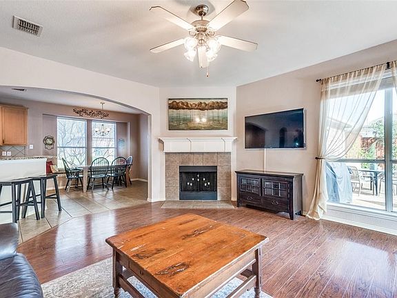 3rd image of 2716 Sequoia Ln