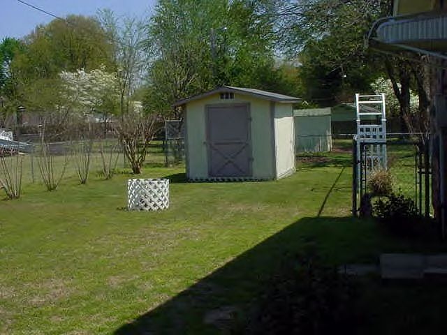2nd image of 513 Oak St