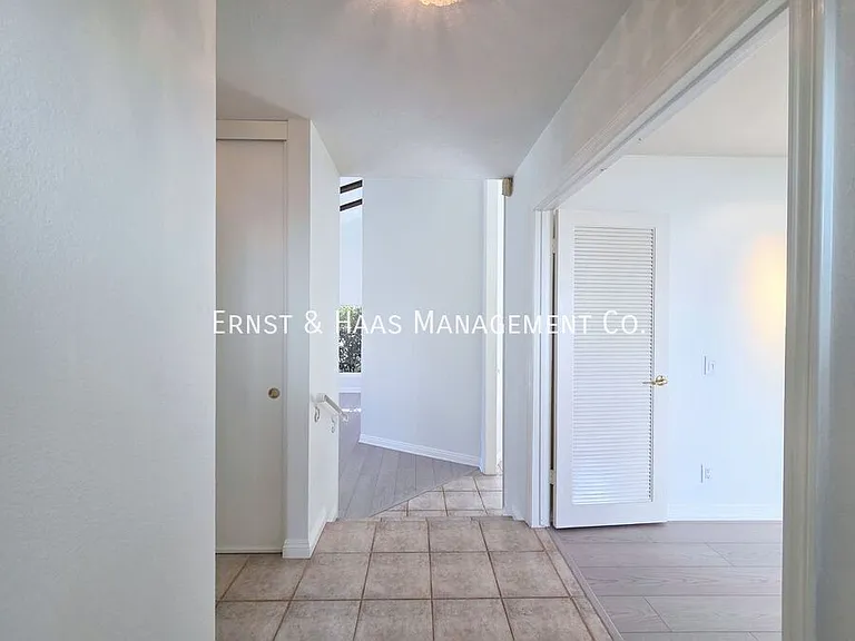 10835 Slater Ave — Photo 2