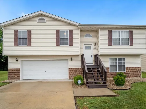 425 Miranda Dr, Dupo, IL 62239