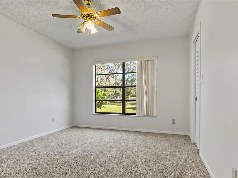 10206 Lakeview Dr — Photo 30