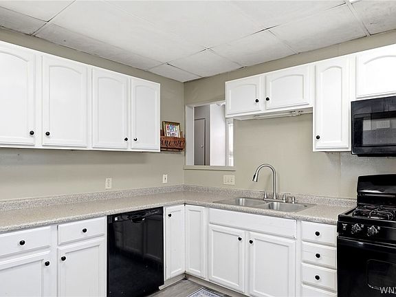 5th image of 1439 Kenmore Ave