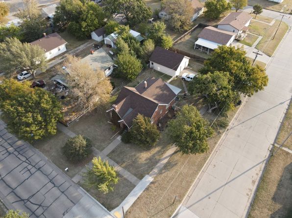 1007 N Lincoln St, Russell, KS 67665