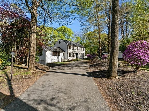 2nd image of 7 Garden Rd