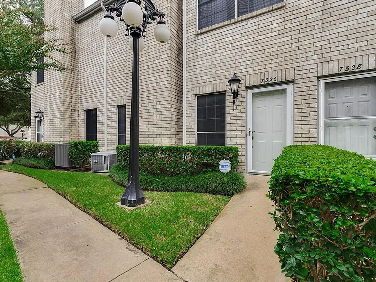 7326 Regency Square Ct #7326 — Photo 12