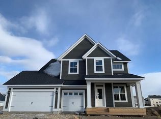 5067 Airlake Dr, Woodbury, MN 55129