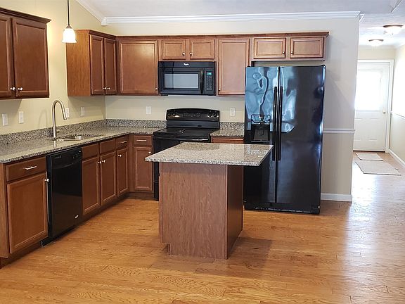 2nd image of 28 Owens Dr Unit 84