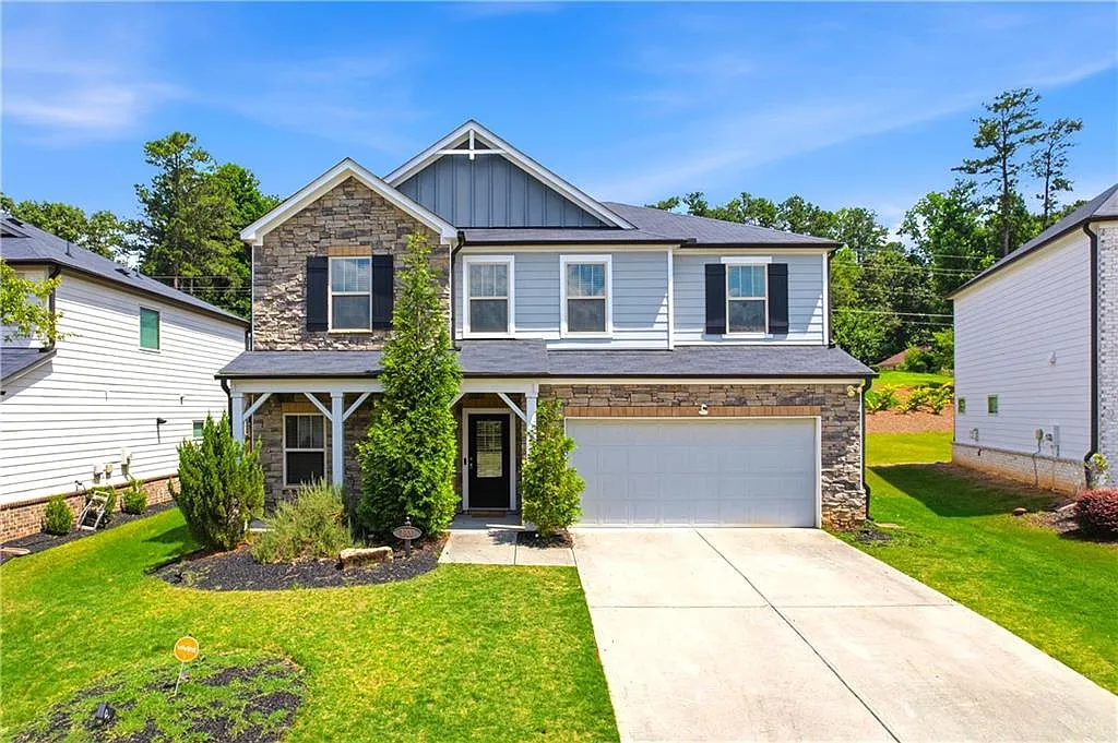 5 bed, 3.0 bath, 2893 sqft, $3,400 — Photo 2