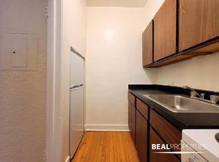 536 W Arlington Pl #EAC0DF7A0, Chicago, IL 60614