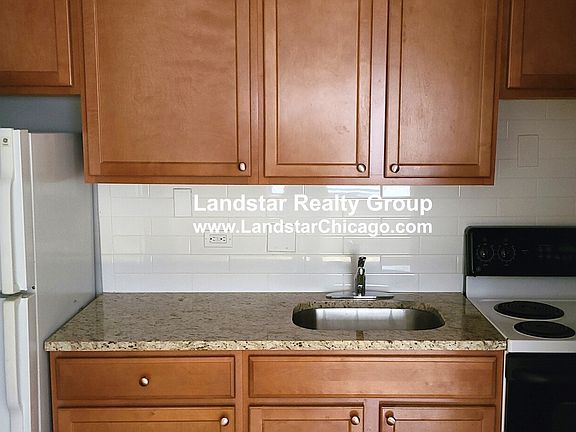 2nd image of 567 W Stratford Pl APT 305