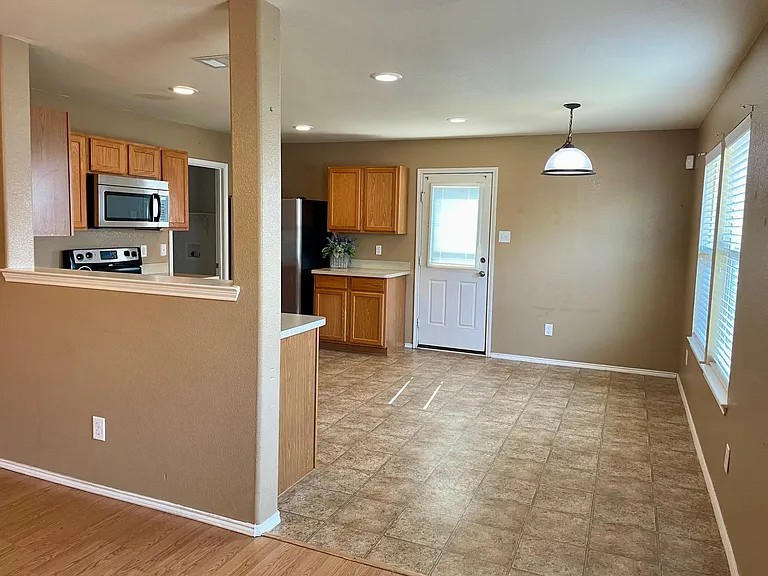 12737 Northern Pine Dr — Photo 6