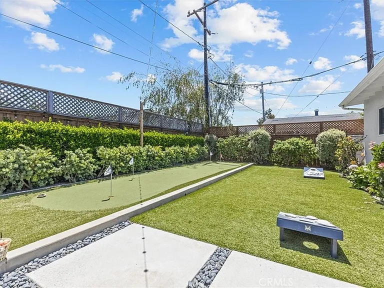 1818 Beryl Ln — Photo 9