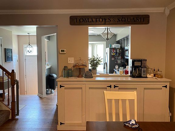 5th image of 332 Green Mountain Ct