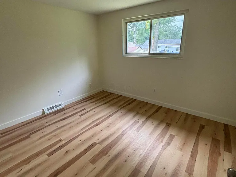 4900 Kresge Dr — Photo 11