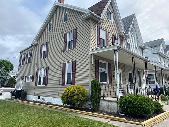 3rd image of 2626 Penbrook Ave