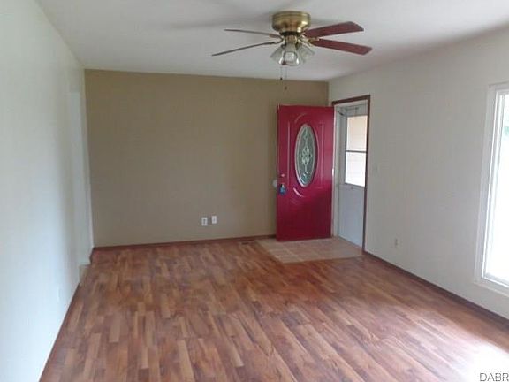 5th image of 8 Angela Dr