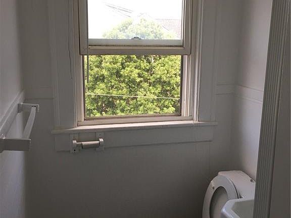 5th image of 205 Hatton St APT 8
