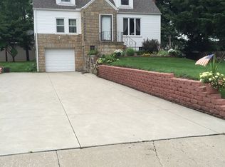 217 Maplecrest St SW, North Canton, OH 44720