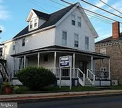 118 E Maple Ave #2R — Photo 2