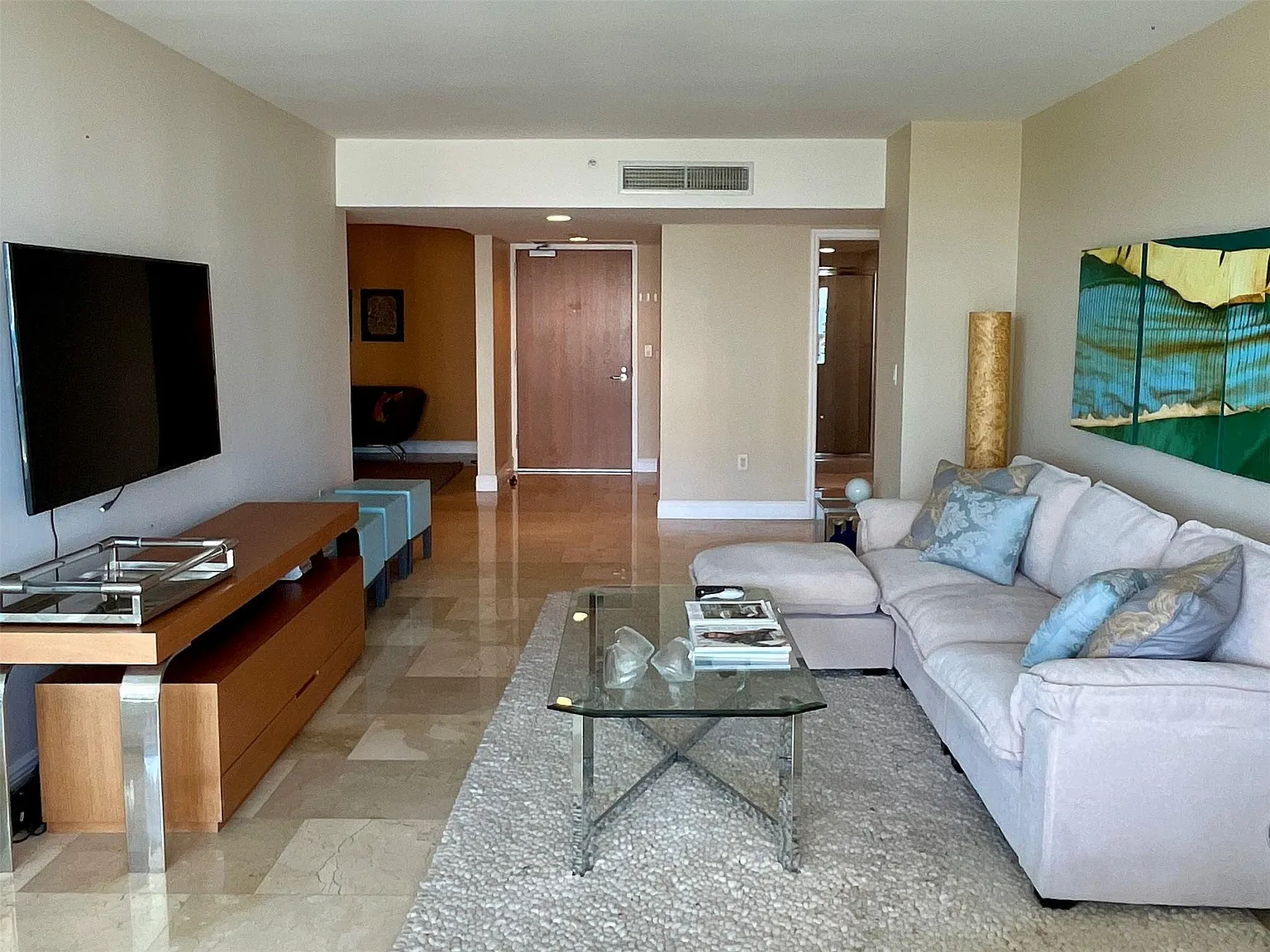 2 bed, 2.0 bath, 1604 sqft, $5,500 — Photo 4
